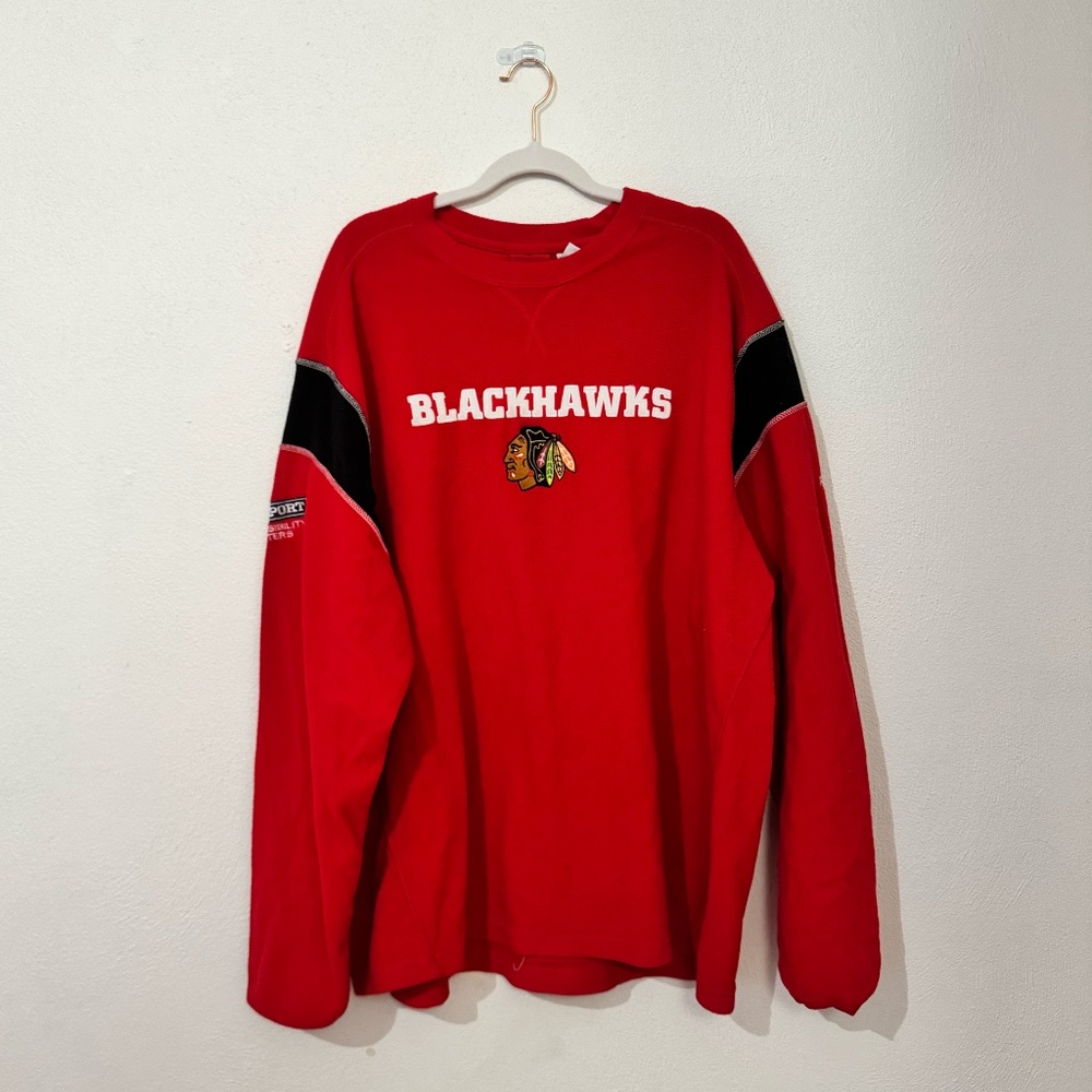 Red light fleece Blackhawks hockey crewneck